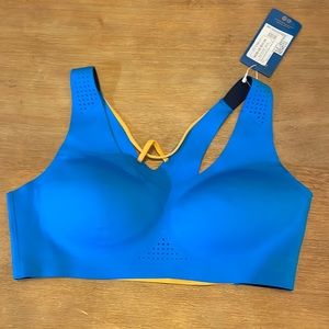 Brooks Dare V Neck Run